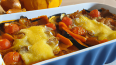 Gratin de courge au bœuf oignons et tomates
