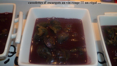 Cassolettes d'escargots de Bourgogne au vin rouge