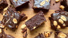 Brownie chocolat, cacahuètes et beurre de cacahuète