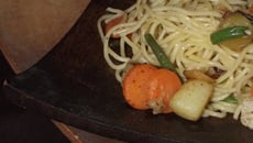 Spaghettis aux légumes façon Asiatique