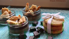 Petits pot de crème au chocolat et éclats de cookies