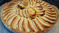 Tarte aux pommes nappée à l'abricotine