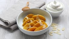 Pommes caramélisées, chantilly à la vanille