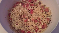 Salade de spaghetti au basilic