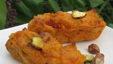 Petits cakes provençaux poulet-pistaches