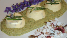 Flan de pointes d'asperges sauvages et son émulsion à peine moutardé