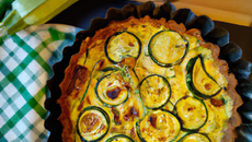 Tarte chaude courgettes Morteau