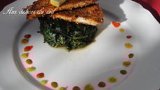 Filets de dorades panés sur lit d'épinards
