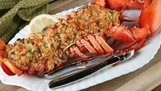 Homards au four gratinés à l'Epoisses