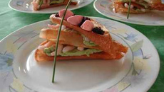 Mille feuille d'avocat au saumon
