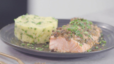 Saumon à l'asiatique et son écrasé de pommes de terre aux herbes