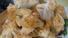 Aumonières chèvre et tomate, basilic