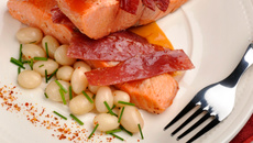 Saumon Sauvage d'argenté d'alaska  aux cocos de Paimpol  et lomo