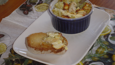 Gratin au poulet et crème d'artichauts.