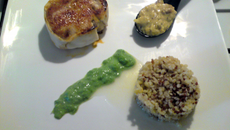 Poulet tournedos à la sauce curry et coulis de petits pois