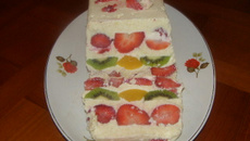 Fruits à la crème d'amandes