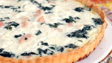 Tarte saumon et poireaux au fromage à la crème Elle & Vire