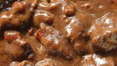 Bœuf en daube et sa marinade relevée