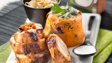 Filet mignon caramélisé, petits flans de carottes au lait de coco