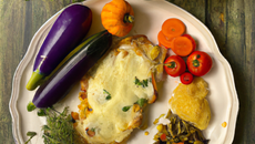 Escalopes gratinées au gruyère, et ses légumes du sud