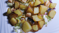 Salade de pommes de terre sautées, anchois et manchego