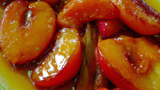 Poêlée de pèches au caramel de Pineau