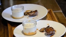 Pigeon rôti accompagné de sa purée de potimarron et de son émulsion Tomme de Savoie et carvi