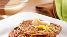 Petites galettes au chocolat, flocons et lait d'avoine, duo de crème vanille chocolat
