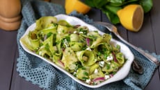 Salade de courgettes à la féta et menthe fraîche