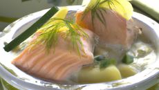 Aumônières de saumon à la fondue de poireaux