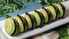 Macarons menthe-chocolat