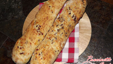 Baguettes maison emmental et lardons (à la main)