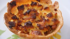 Tartelettes bacon, oignons et fines herbes