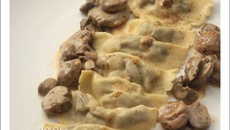 Ravioles aux champignons de Paris aux marrons, bolets, cèpes et persil
