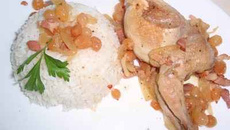 Cailles aux raisins et lardons