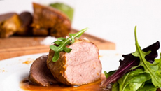 Agneau braisé au raz el hanout, sauce gremola