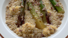 Quinoa aux asperges façon risotto et sa crème d'artichaut