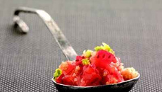 Tartare de fraises craquant aux sablés bretons