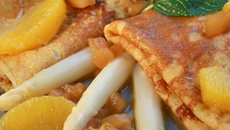 Crêpes aux asperges blanches et aux oranges, façon Suzette