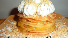 Millefeuilles de crêpes façon tarte au citron meringuée