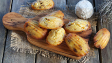 Madeleines salées au Crottin de Chavignol, tomates séchées et thym