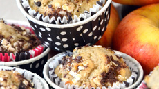 Muffins aux pommes, chocolat et farine de châtaigne