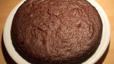 Gâteau au chocolat noir délicieusement fondant