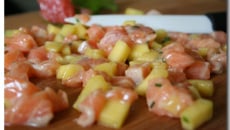 Tartare de saumon à la mangue rapide