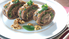 Roulés de bœuf  farcis au cresson et aux noix
