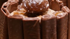 Mini-charlottes à la crème de marrons et crêpes dentelle au lait et épices de Noël