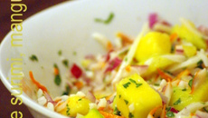 Salade de surimi, mangue et coco