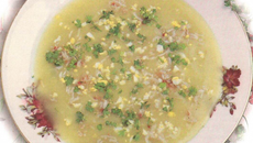 Velouté d'asperges vertes au crabe