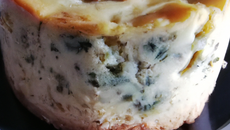 Cake roquefort, noix