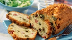 Cake au jambon et olives